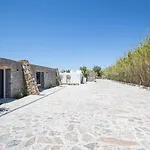 Ikies Of Mykonos Bed & Breakfast 5*