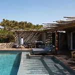 Ikies Of Mykonos Bed & Breakfast 5*