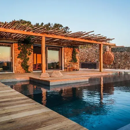 Ikies Of Mykonos 5*