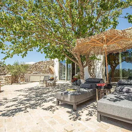 Ikies Of Mykonos 5*