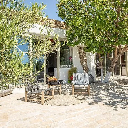 Ikies Of Mykonos