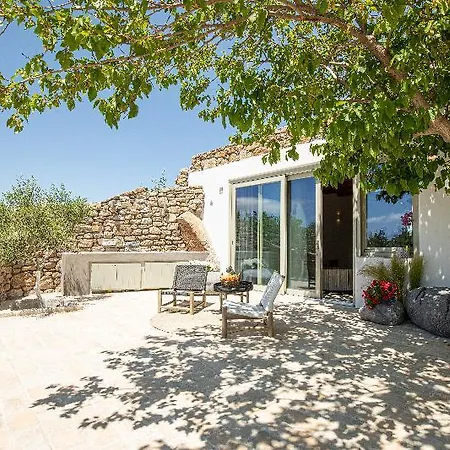 Ikies Of Mykonos Bed and breakfast 5*